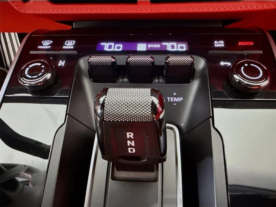 2025 Porsche 992 Turbo - Image 18 of 20