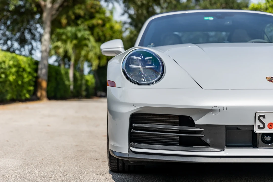 2025 Porsche 992 Carrera - Image 30 of 31