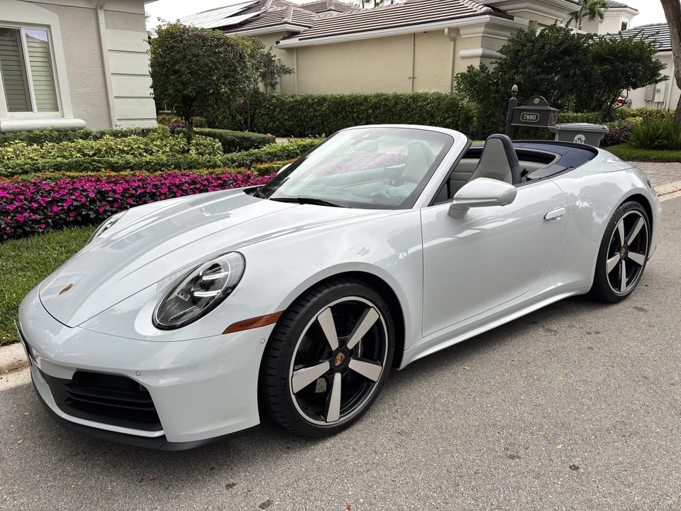 2025 Porsche 992 Carrera - Image 6 of 31