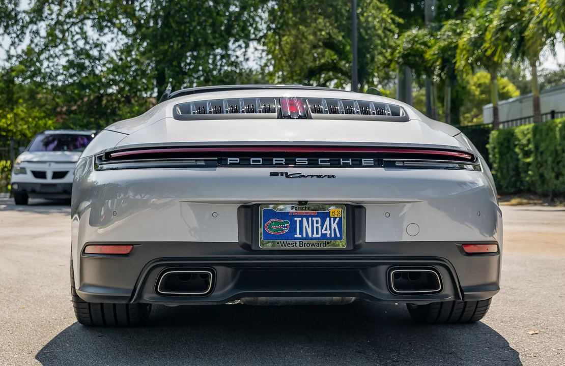 2025 Porsche 992 Carrera - Image 12 of 31