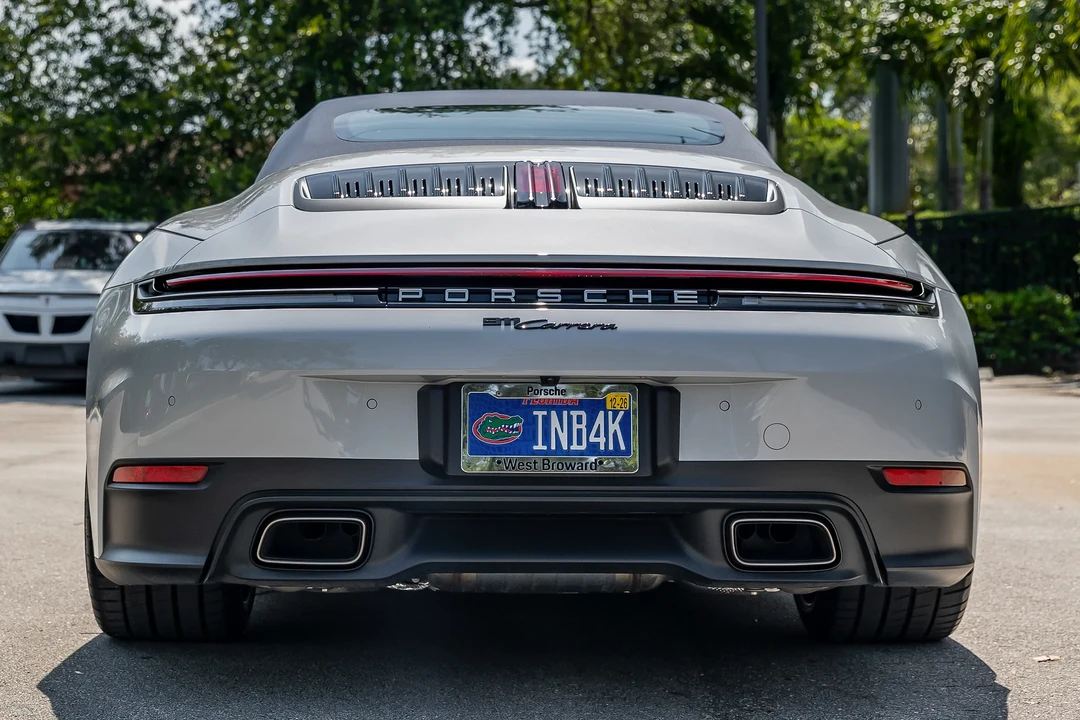 2025 Porsche 992 Carrera - Image 13 of 31
