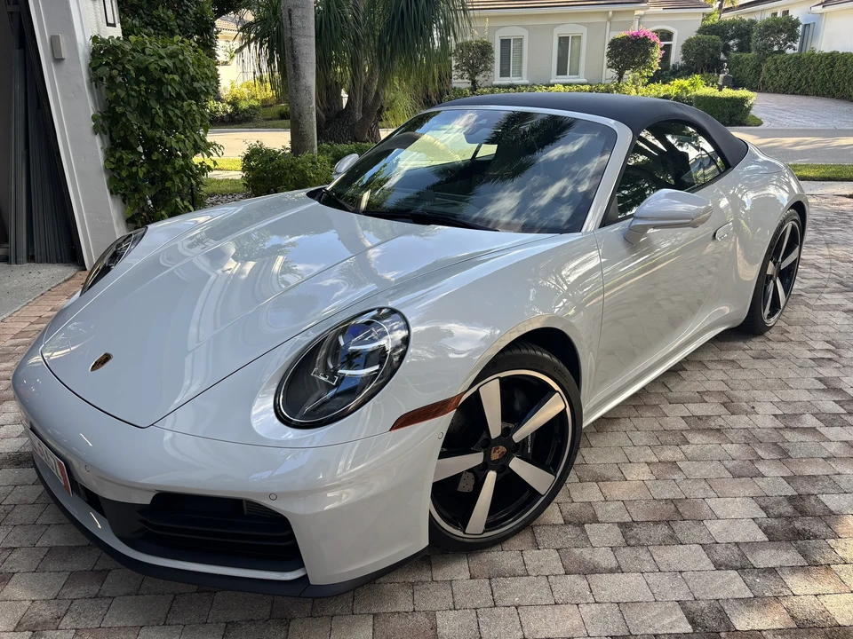 2025 Porsche 992 Carrera - Image 4 of 31