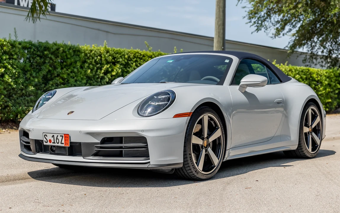 2025 Porsche 992 Carrera - Image 3 of 31