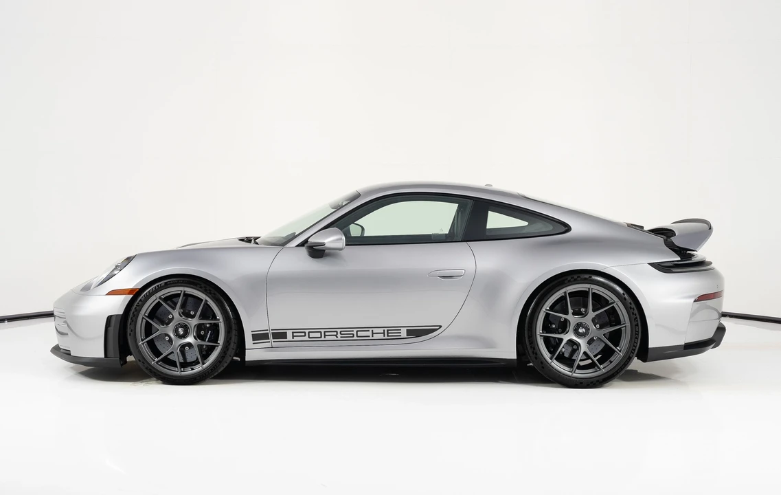 2025 Porsche 992 GT3 - Image 3 of 6