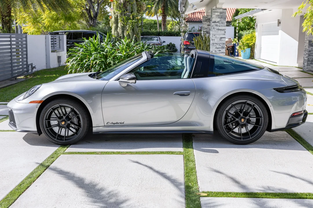 2025 Porsche 992 Targa 4 GTS - Image 6 of 6
