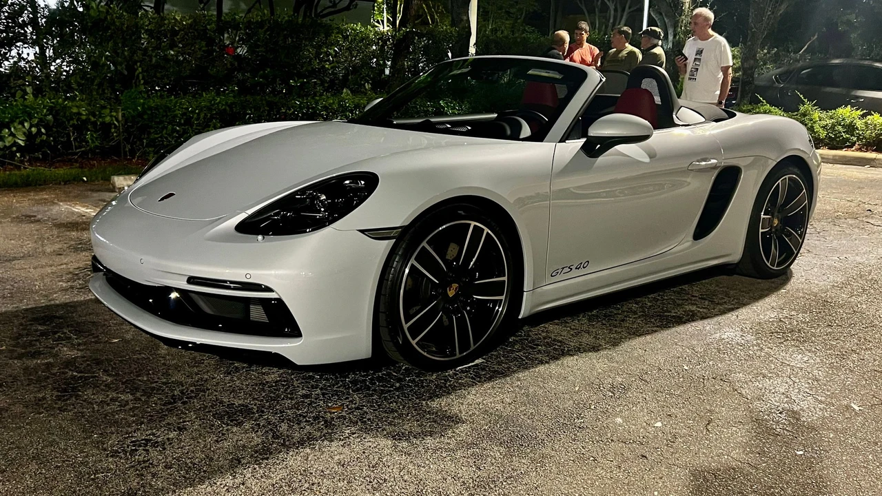 2025 Porsche 718 Boxster GTS 4.0 - Image 2 of 12
