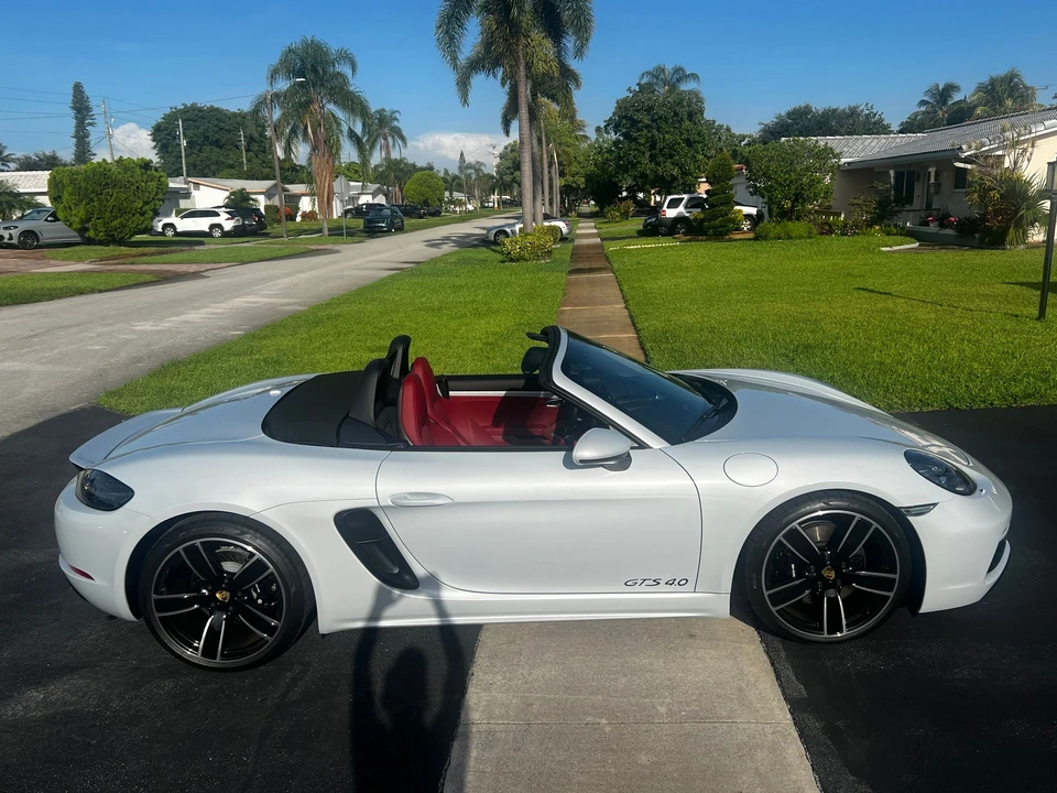 2025 Porsche 718 Boxster GTS 4.0 - Image 4 of 12