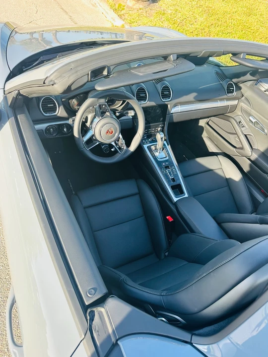 2025 Porsche 718 Boxster S - Image 10 of 11