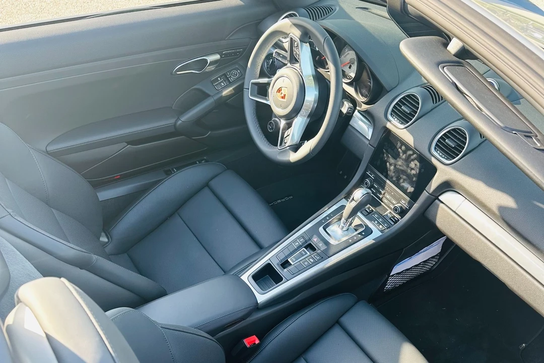 2025 Porsche 718 Boxster S - Image 9 of 11