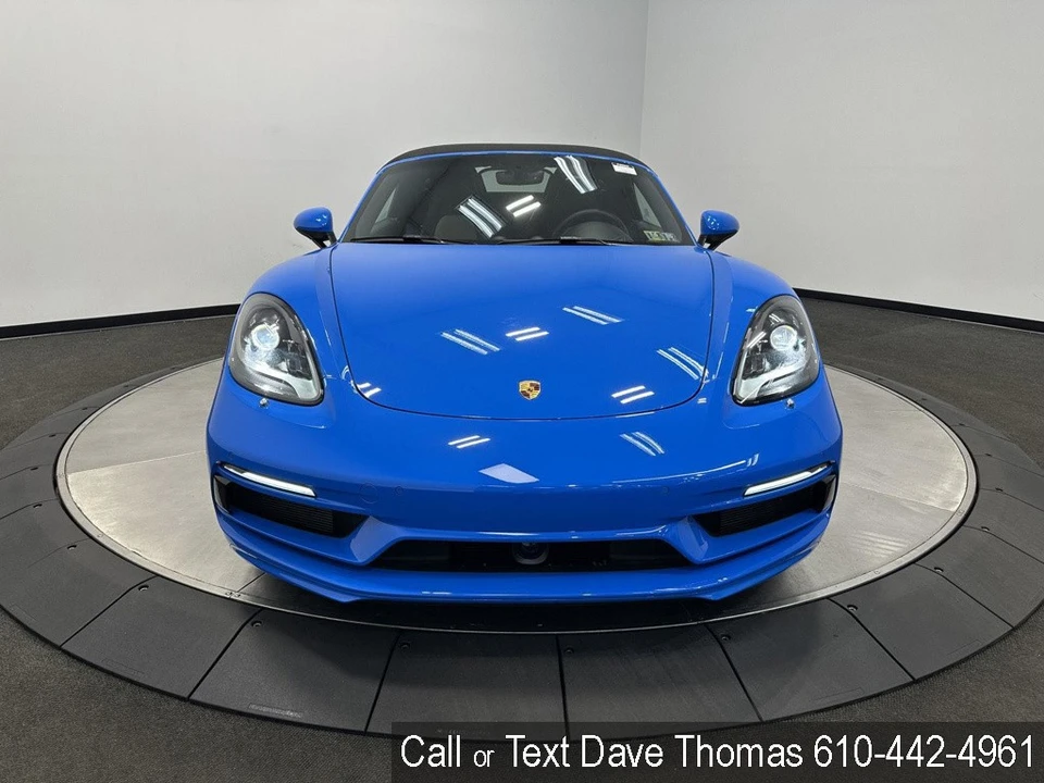 2025 Porsche - Image 11 of 24