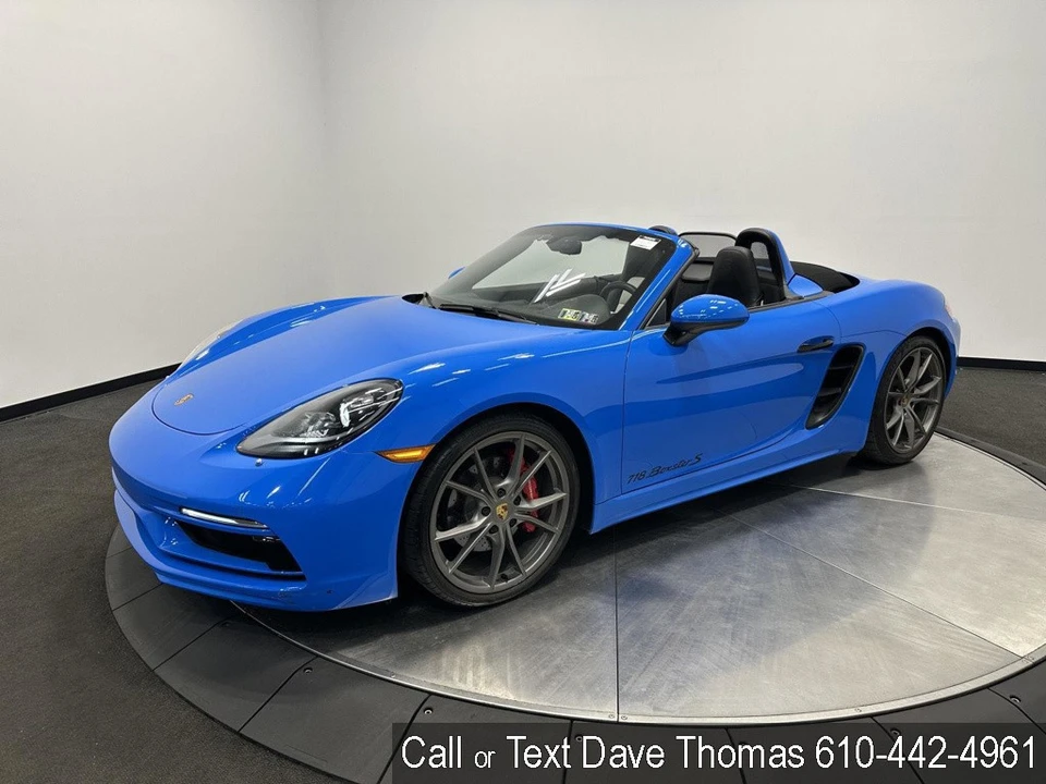 2025 Porsche - Image 12 of 24