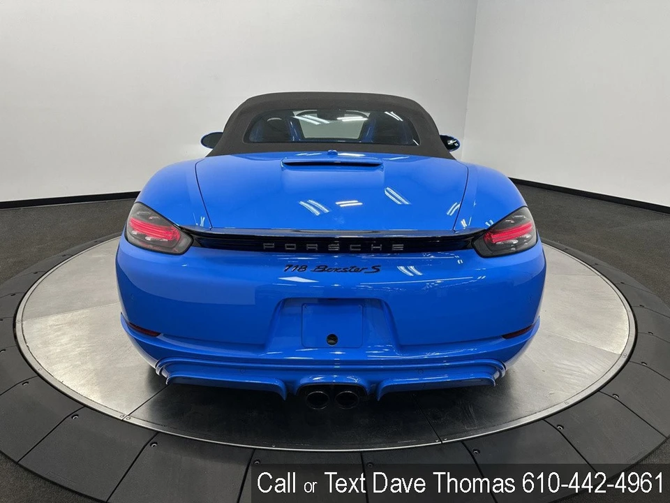 2025 Porsche - Image 7 of 24
