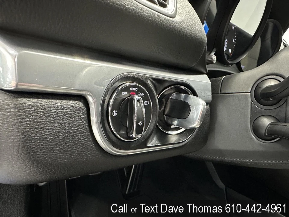 2025 Porsche - Image 19 of 24