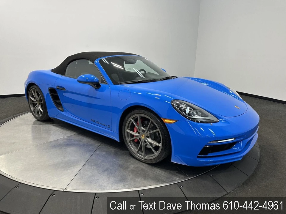 2025 Porsche - Image 10 of 24