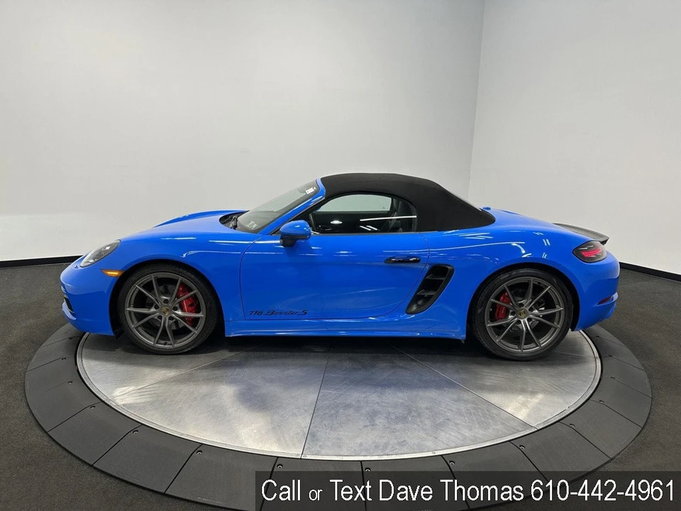 2025 Porsche - Image 3 of 24