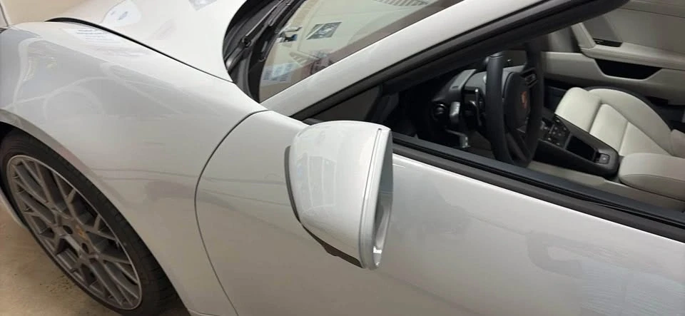 2025 Porsche 992 Carrera - Image 9 of 10