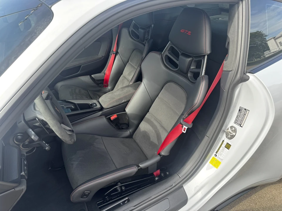2025 Porsche 992 Carrera GTS - Image 18 of 31