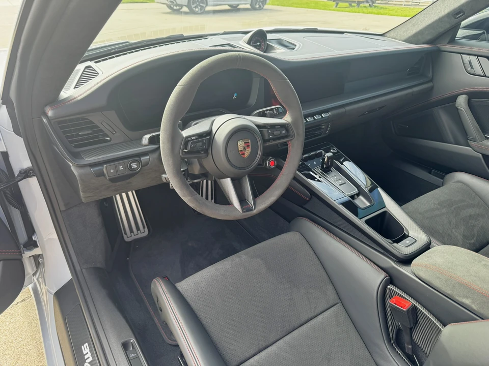 2025 Porsche 992 Carrera GTS - Image 17 of 31