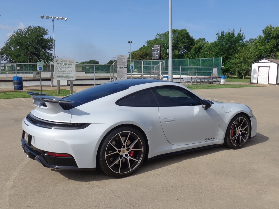2025 Porsche 992 Carrera GTS - Image 13 of 31