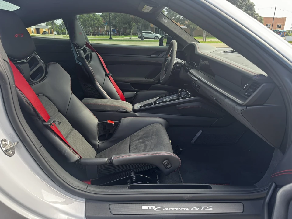 2025 Porsche 992 Carrera GTS - Image 20 of 31