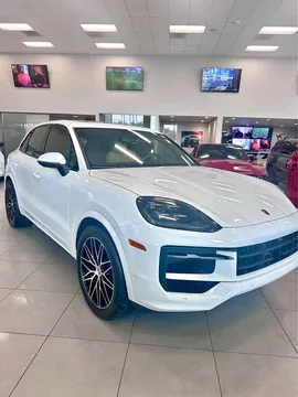 2025 Porsche Cayenne Base