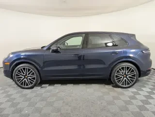 2025 Porsche 9Y0/9Y3 Cayenne - Image 2 of 4