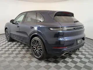 2025 Porsche 9Y0/9Y3 Cayenne - Image 3 of 4