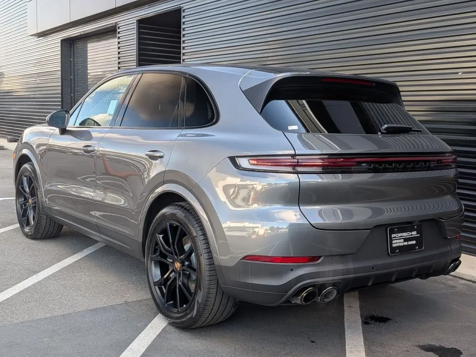 2025 Porsche 9Y0/9Y3 Cayenne - Image 3 of 9