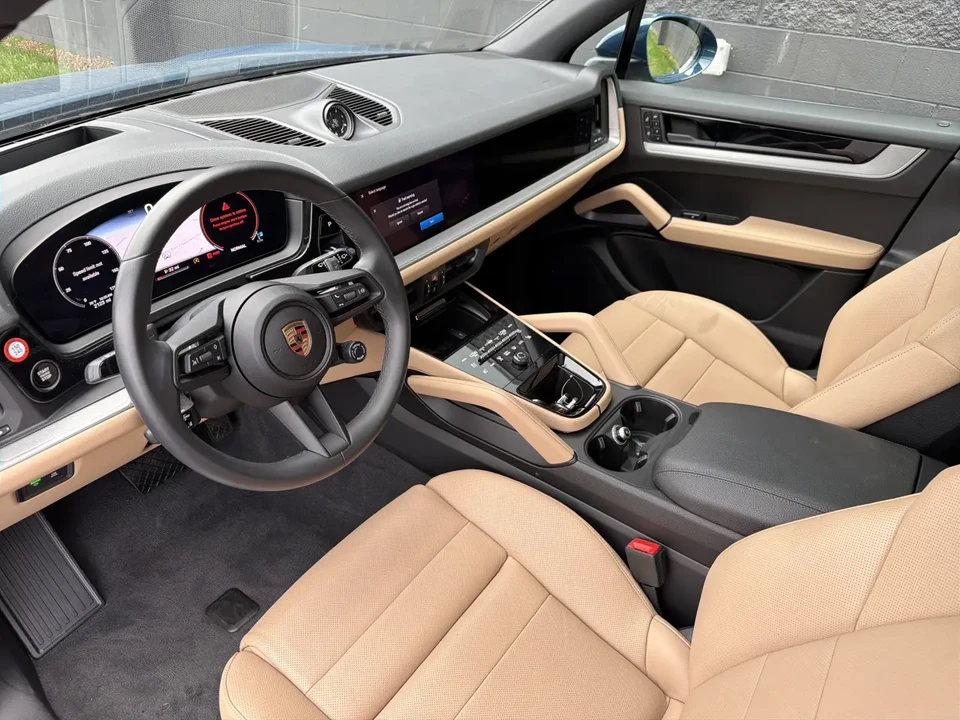 2025 Porsche 9Y0/9Y3 Cayenne - Image 4 of 13