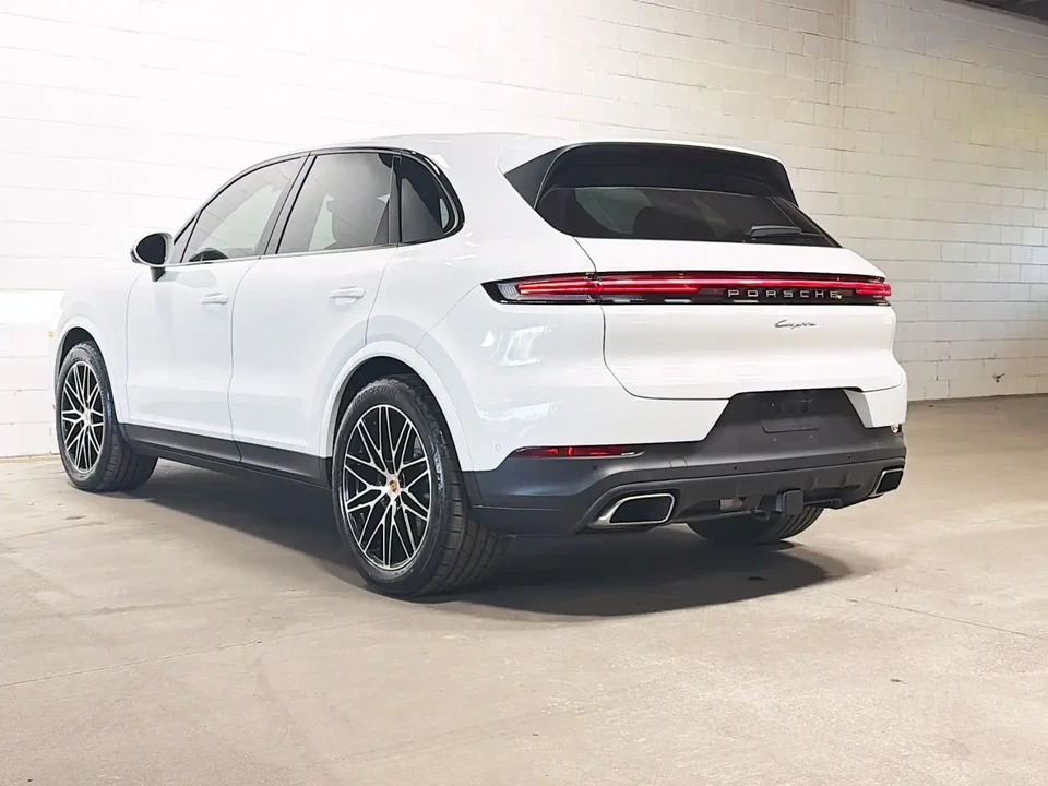 2025 Porsche 9Y0/9Y3 Cayenne - Image 3 of 5