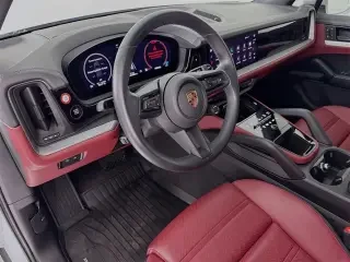 2025 Porsche 9Y0/9Y3 Cayenne - Image 4 of 4