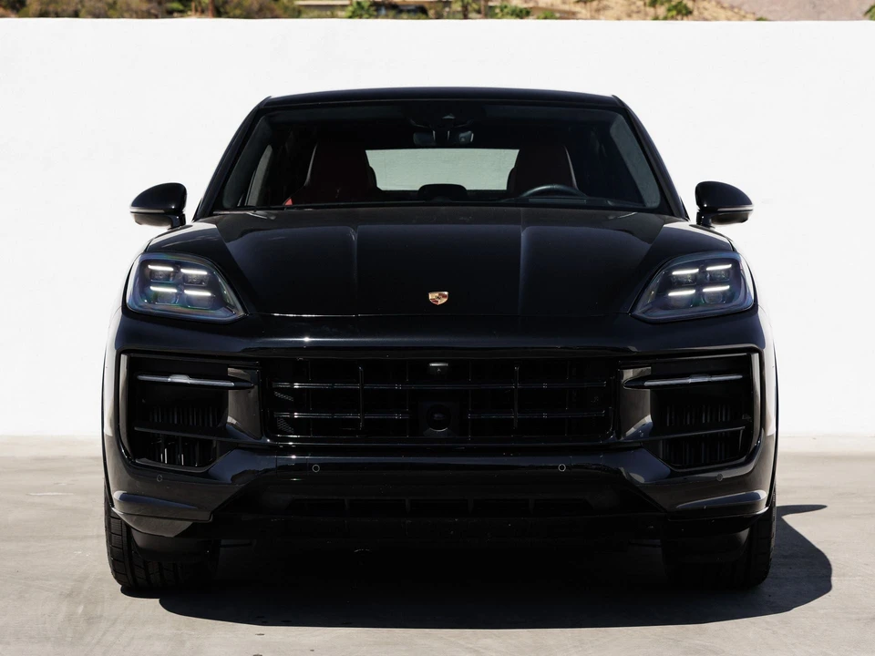 2025 Porsche 9Y0/9Y3 Cayenne Coupe - Image 10 of 31