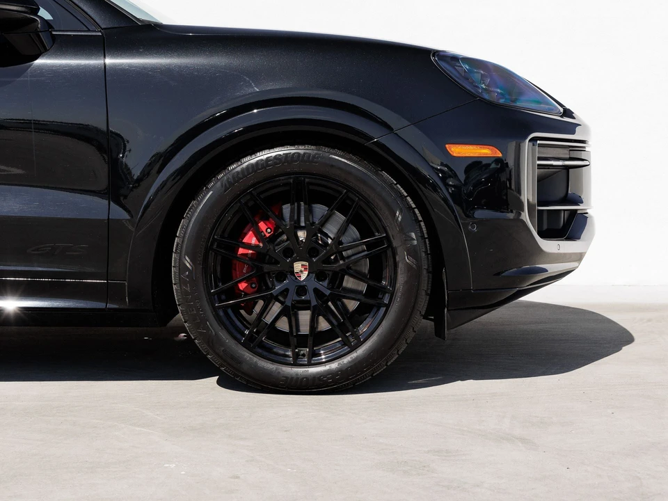 2025 Porsche 9Y0/9Y3 Cayenne Coupe - Image 11 of 31