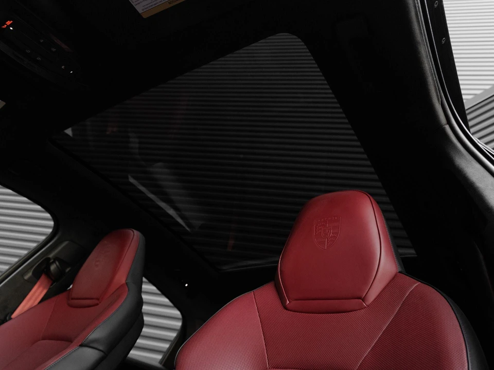 2025 Porsche 9Y0/9Y3 Cayenne Coupe - Image 14 of 31