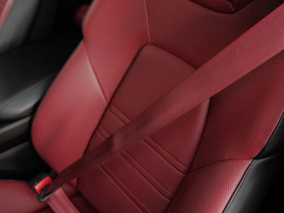 2025 Porsche 9Y0/9Y3 Cayenne Coupe - Image 15 of 31