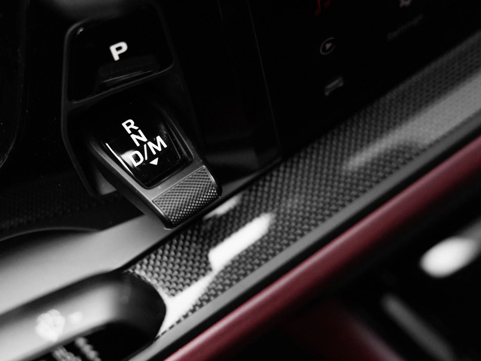 2025 Porsche 9Y0/9Y3 Cayenne Coupe - Image 19 of 31