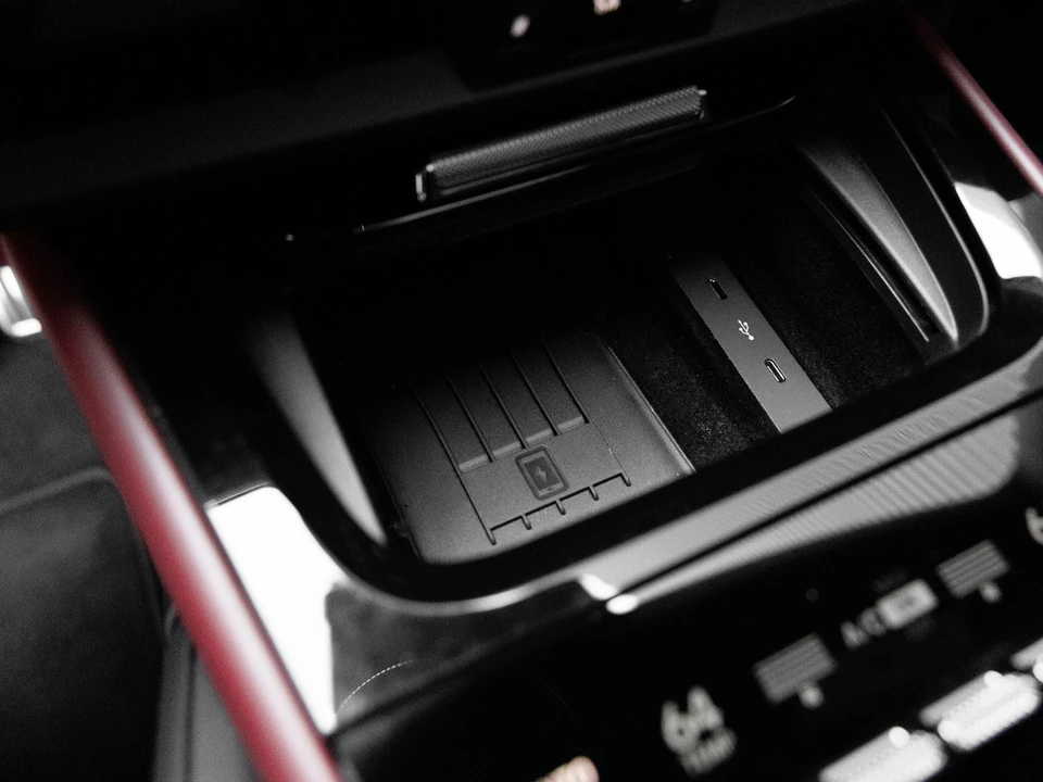 2025 Porsche 9Y0/9Y3 Cayenne Coupe - Image 23 of 31