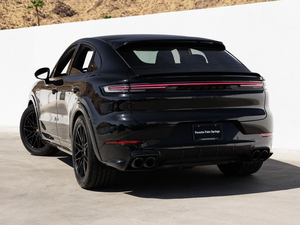 2025 Porsche 9Y0/9Y3 Cayenne Coupe - Image 3 of 31