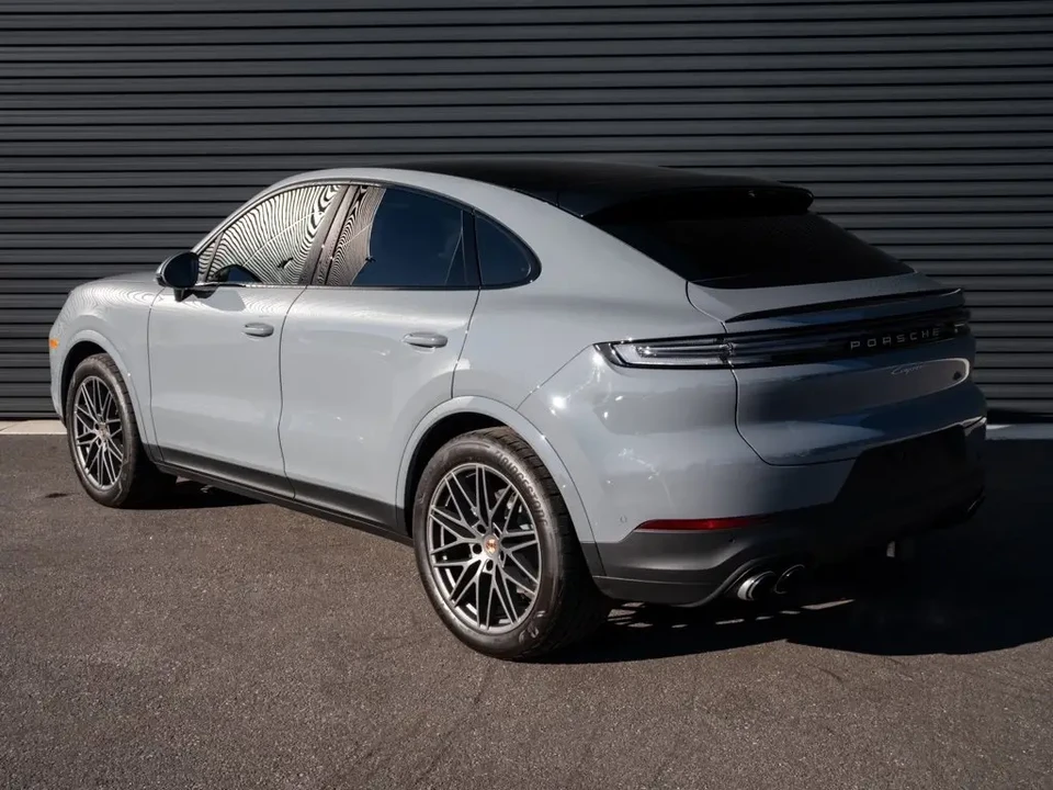 2025 Porsche 9Y0/9Y3 Cayenne - Image 3 of 6