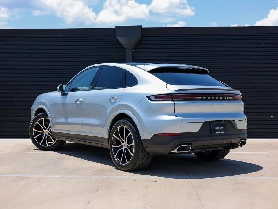 2025 Porsche 9Y0/9Y3 Cayenne - Image 3 of 6