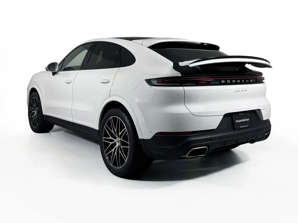 2025 Porsche 9Y0/9Y3 Cayenne - Image 3 of 13