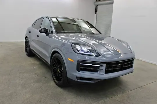 2025 Porsche Cayenne Coupe S