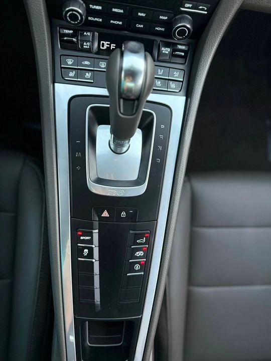 2025 Porsche 9Y0/9Y3 Cayenne - Image 16 of 21