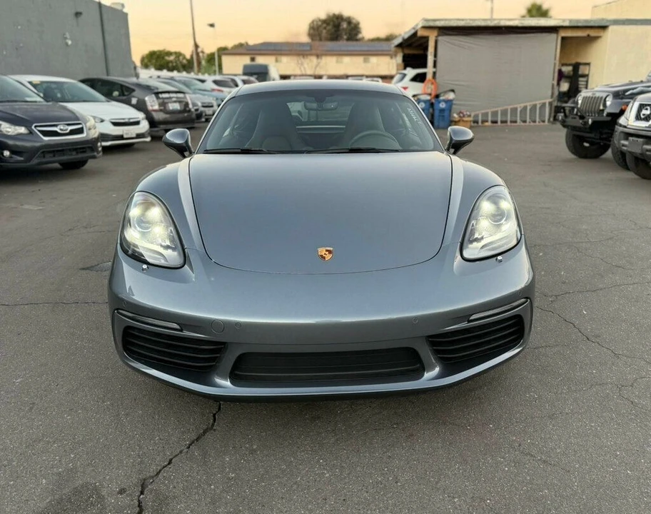 2025 Porsche 9Y0/9Y3 Cayenne - Image 2 of 21