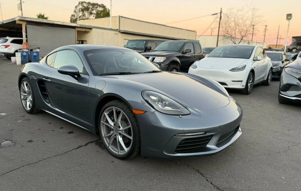 2025 Porsche 9Y0/9Y3 Cayenne - Image 3 of 21