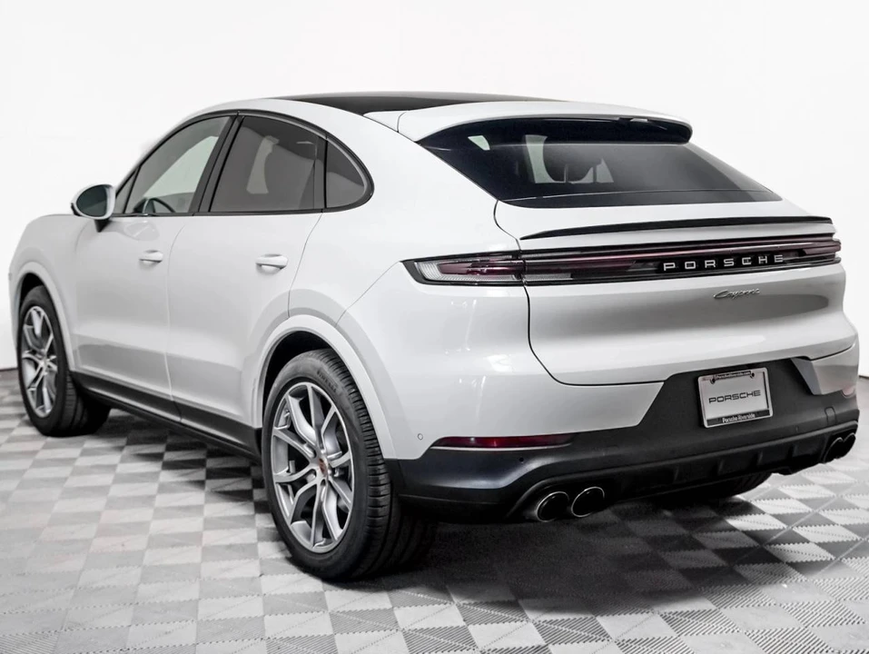 2025 Porsche 9Y0/9Y3 Cayenne Coupe - Image 3 of 4