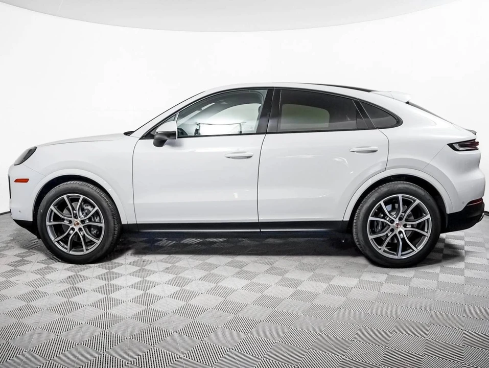 2025 Porsche 9Y0/9Y3 Cayenne Coupe - Image 2 of 4