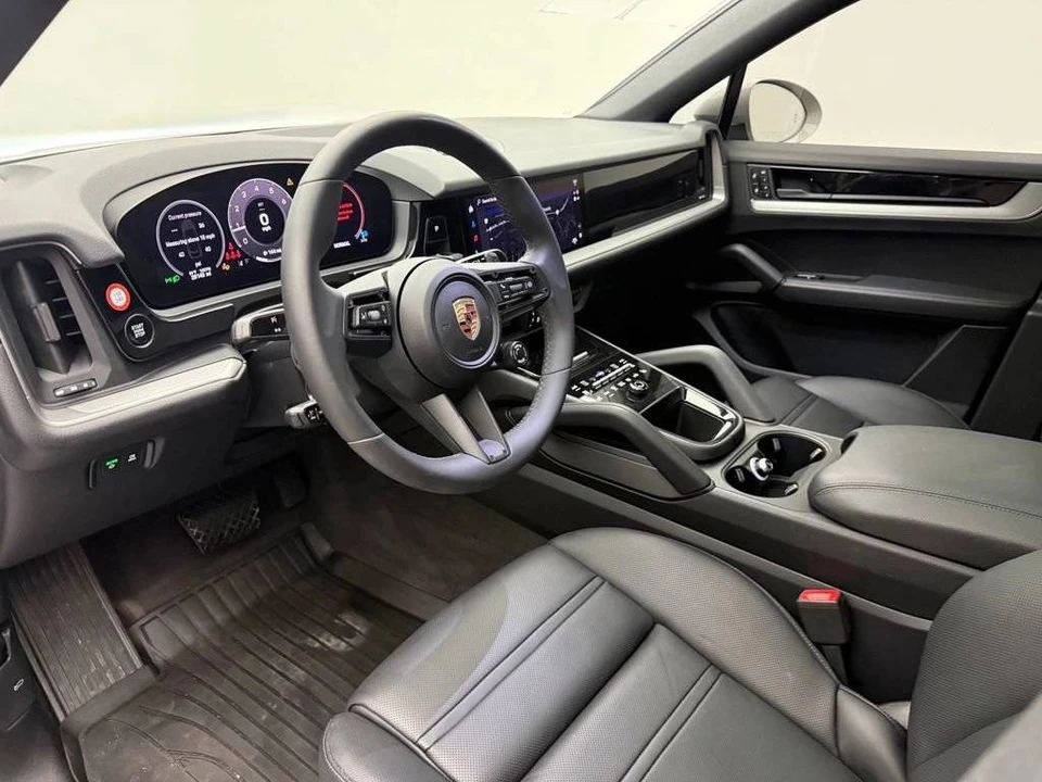2025 Porsche 9Y0/9Y3 Cayenne Coupe - Image 4 of 4