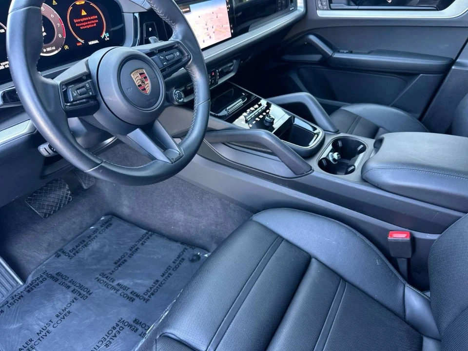 2025 Porsche 9Y0/9Y3 Cayenne Coupe - Image 4 of 5