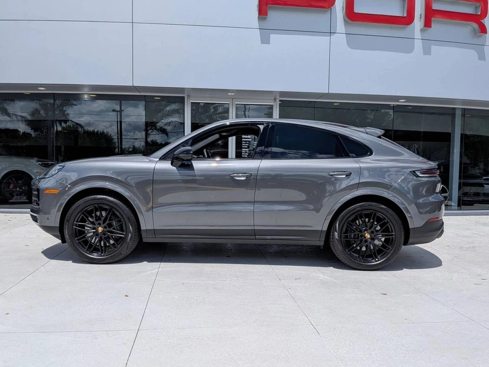 2025 Porsche 9Y0/9Y3 Cayenne - Image 2 of 5